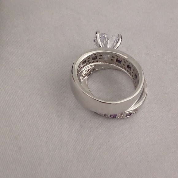 Super cute set of topaz and amethyst friend ship rings Size 6.5 - Picture 4 of 6